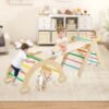 モンテッソーリが子どもたちにジャングルジムを教える